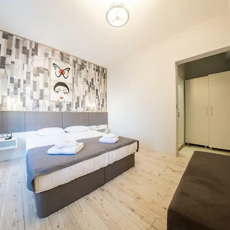 Downtown Life Apartment *